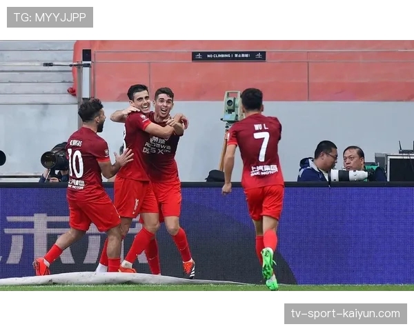 战术前瞻：海港新帅菱形中场实验，迎战国安成关键检验